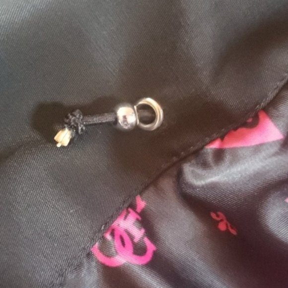 5/$25 Guess Lightweight Jacket - Picture 6 of 6